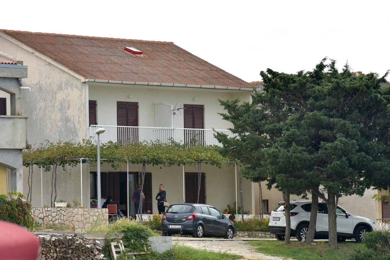 Brodicom udarili u otok, jedan poginuo, tri ozlijeđena