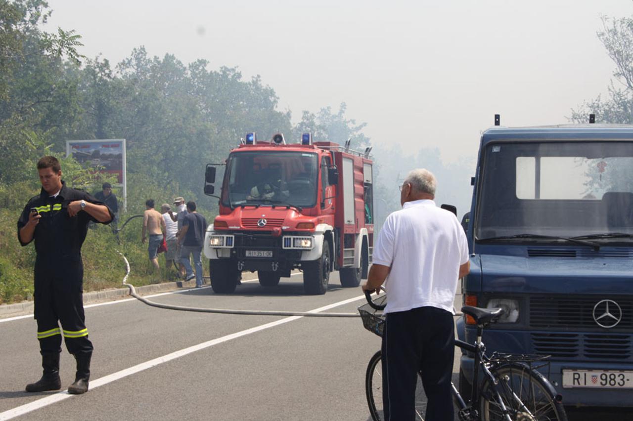 novi vinodolski, požar (1)