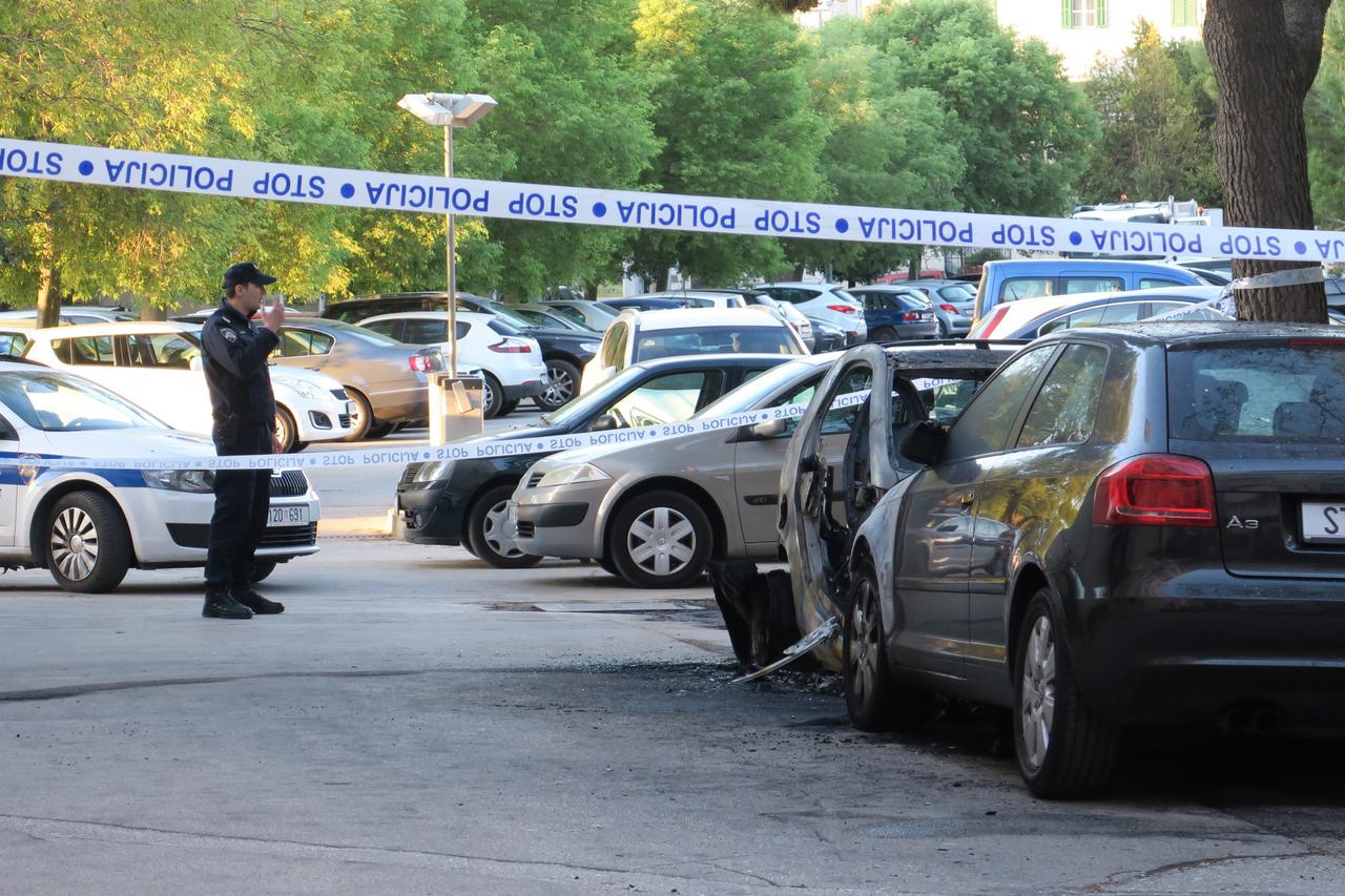 policija - izgorio automobil