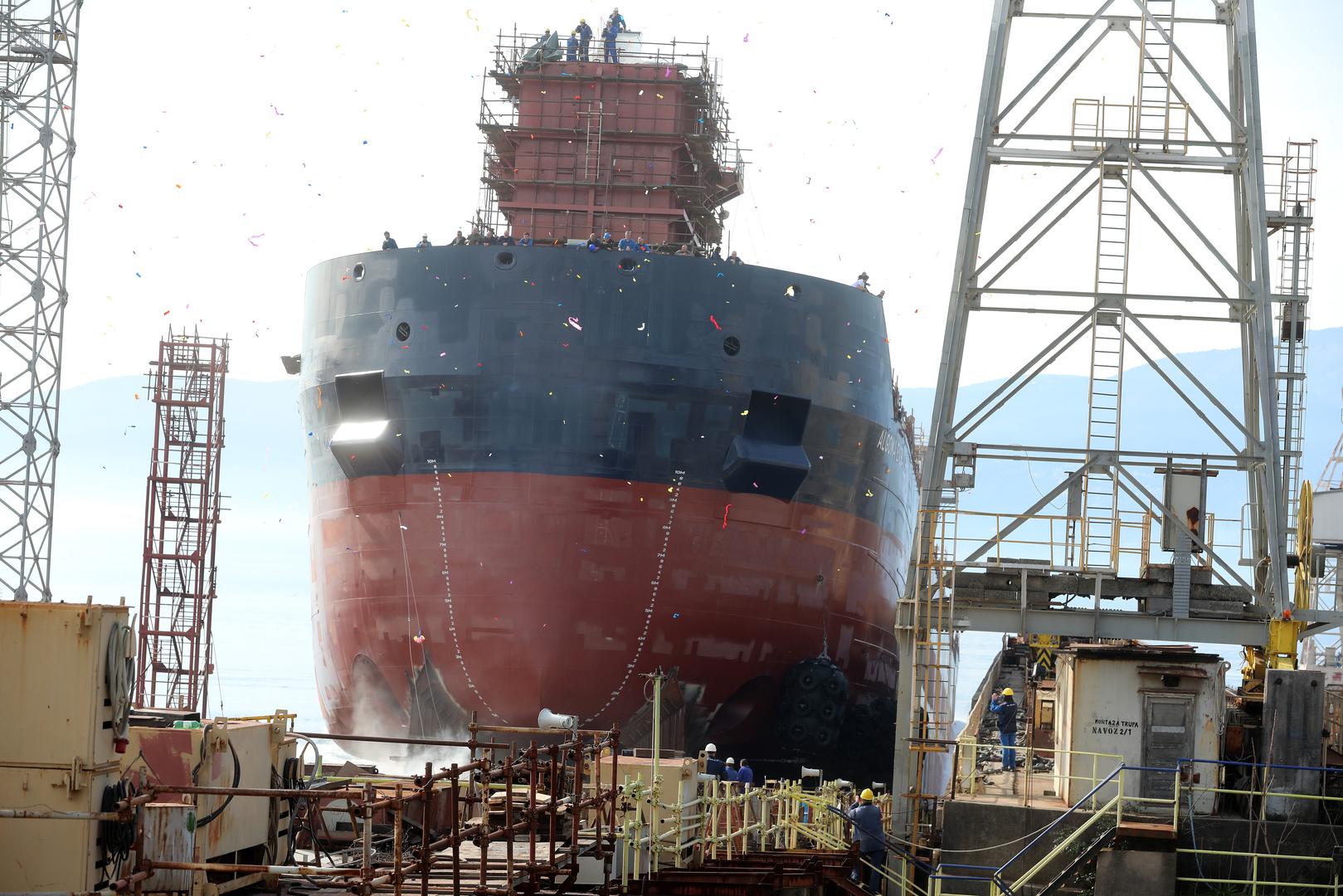 Nakon obnove, počelo je raditi 1948. pod današnjim imenom, u spomen na oslobođenje Rijeke od njemačke okupacije. Okrenulo se gradnji velikih brodova, a 1954. sklopilo je ugovor za gradnju dvaju švicarskih brodova, prvi ugovor s inozemnim naručiteljem. Broj radnika je rastao od 2896 u 1954. na 4818 u 1960., te na 7060 u 1987.