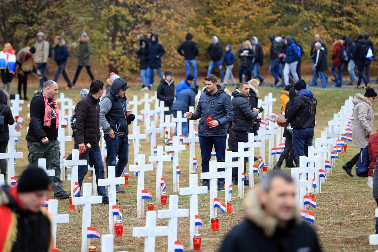 Memorijalno groblje u Vukovaru