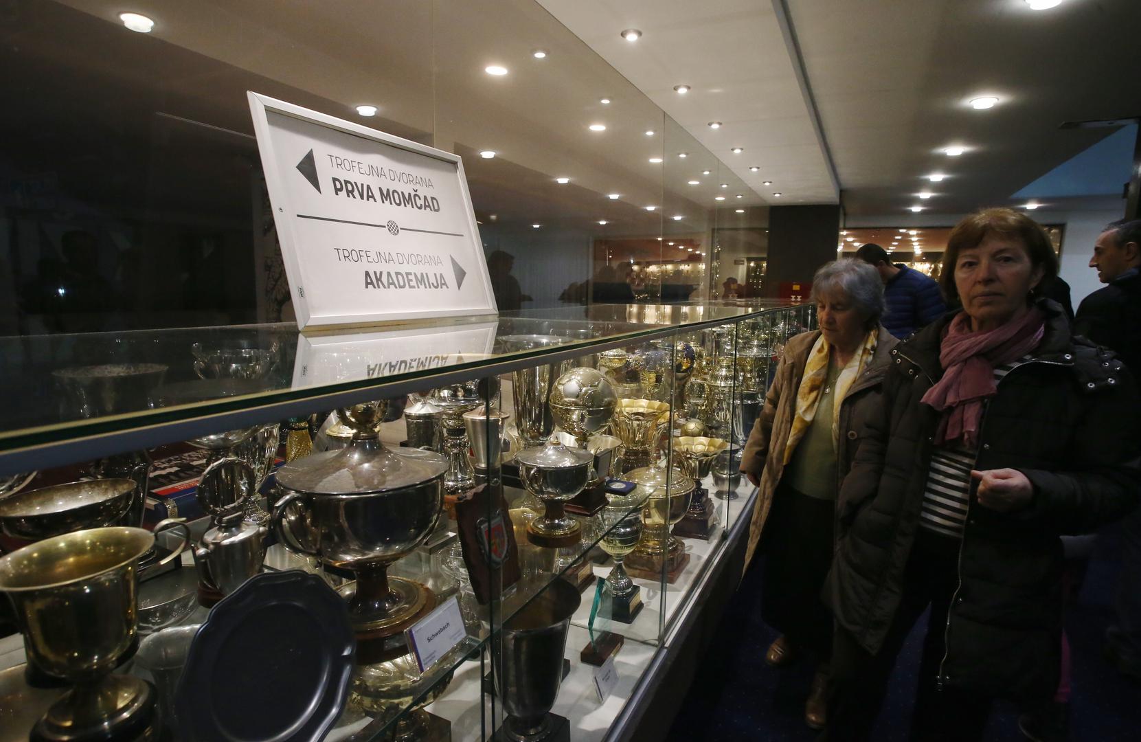U suradnji s Hrvatskom maticom iseljenika HNK Hajduk otvorio je vrata građanima koji mogu razgledati Hajdukovu trofejnu dvoranu te na kraju pogledati dokumentarni film Mate Prlića "1950".