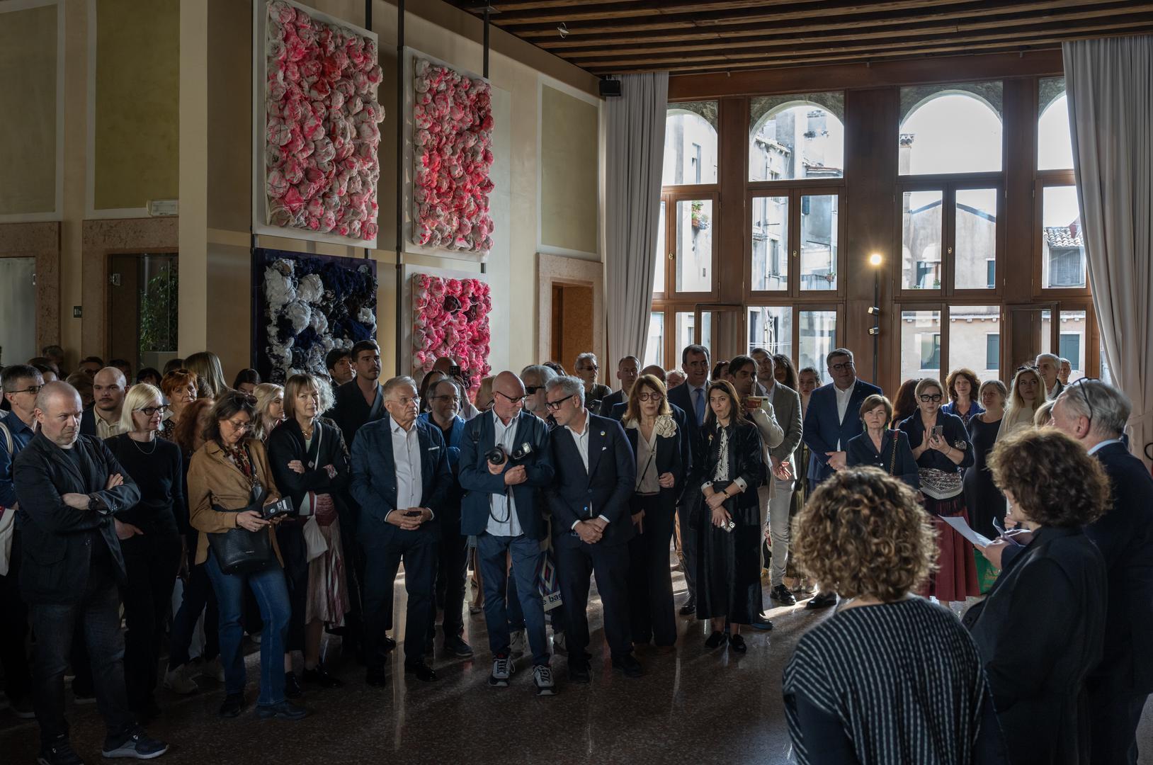 Smješten je u prekrasnoj Palazzo Zorzi u srcu Venecije