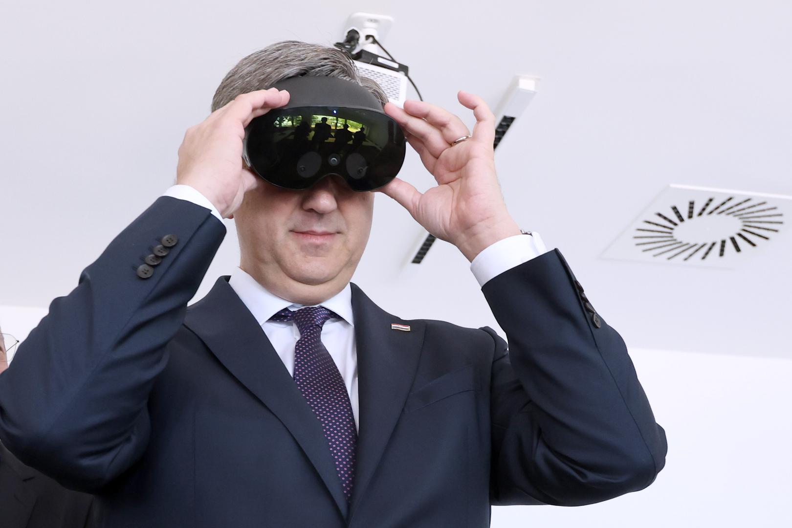 Predsjednik Vlade Andrej Plenković obišao je u ponedjeljak znanstveno-učilišni kampus Borongaj u Zagrebu.