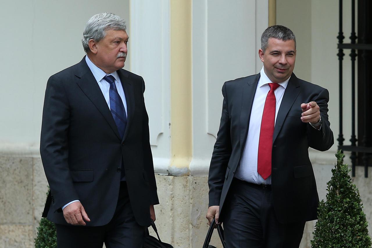 18.09.2013., Zagreb - U Visokoj ulici u Drzavnoj rezidenciji sastali su se ministar Ivan Vrdoljak, Mladen Pejnovic, Csanyi Sandor i Zoltan Aldott radi pregovora Vlade RH i MOL-a oko INA-e. Photo: Sanjin Strukic/PIXSELL