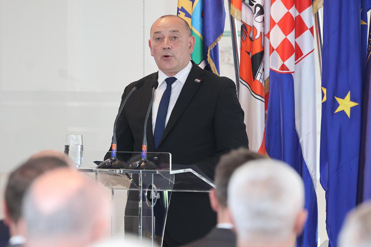 Petrinja: Premijer Plenković sudjelovao na svečanom otvorenju Veteranskog centra