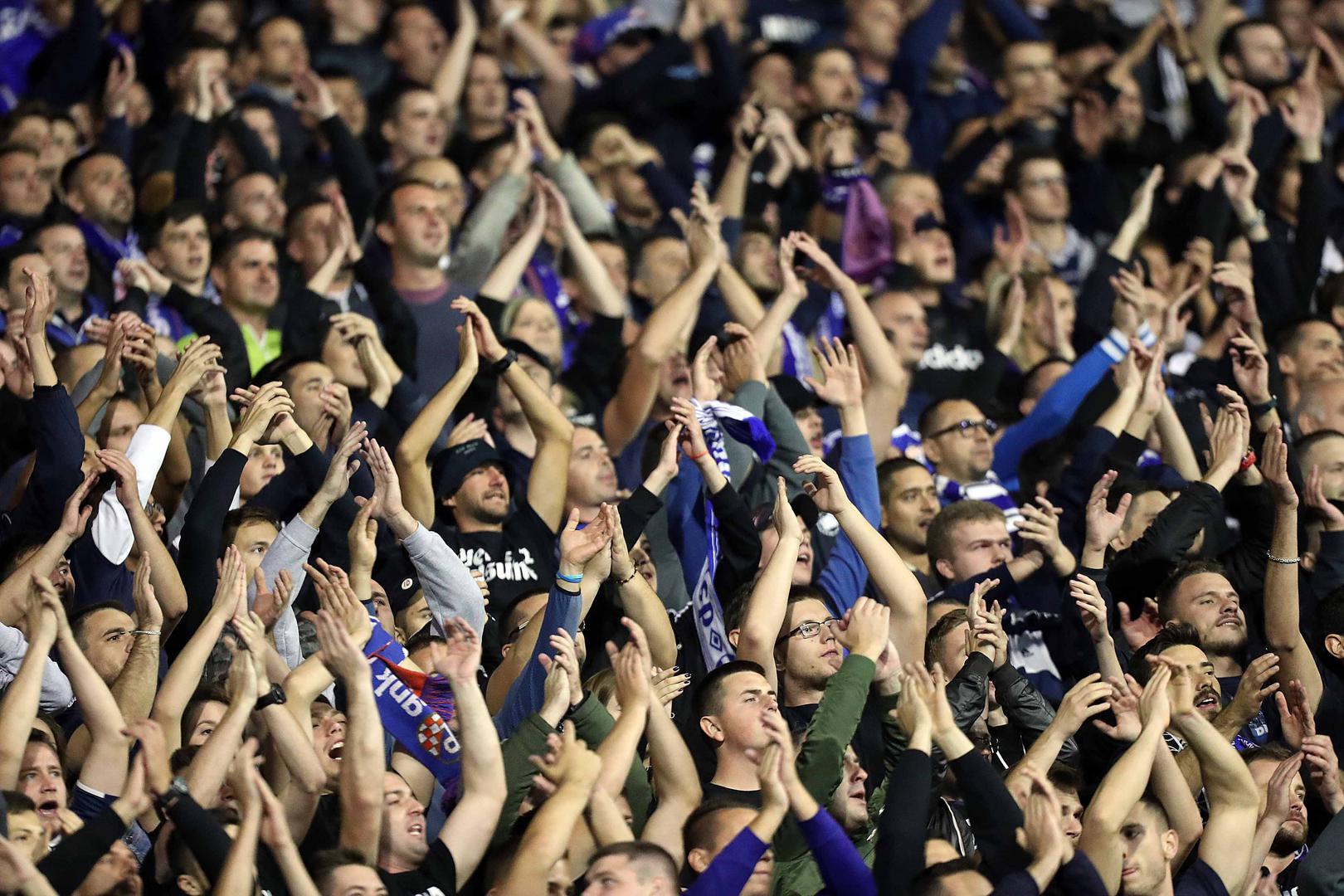 Sjajna je atmosfera večeras na Maksimiru gdje Dinamo igra prvo kolo skupine Lige prvaka s Atalantom