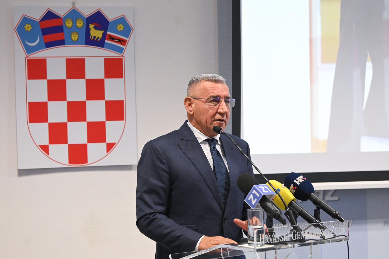 Od rođenja u Tkonu 1955. do 71. rođendana 2026. Gotovina je prošao vojnu službu u Francuskoj legiji stranaca, povratak u Hrvatsku 1991., zapovjedne dužnosti tijekom Domovinskog rata, umirovljenje 2000., uhićenje 2005., prvostupanjsku osudu 2011. i oslobađajuću presudu 2012. godine. Danas živi u Hrvatskoj, a profesionalno je usmjeren na ribarstvo i uzgoj tuna.