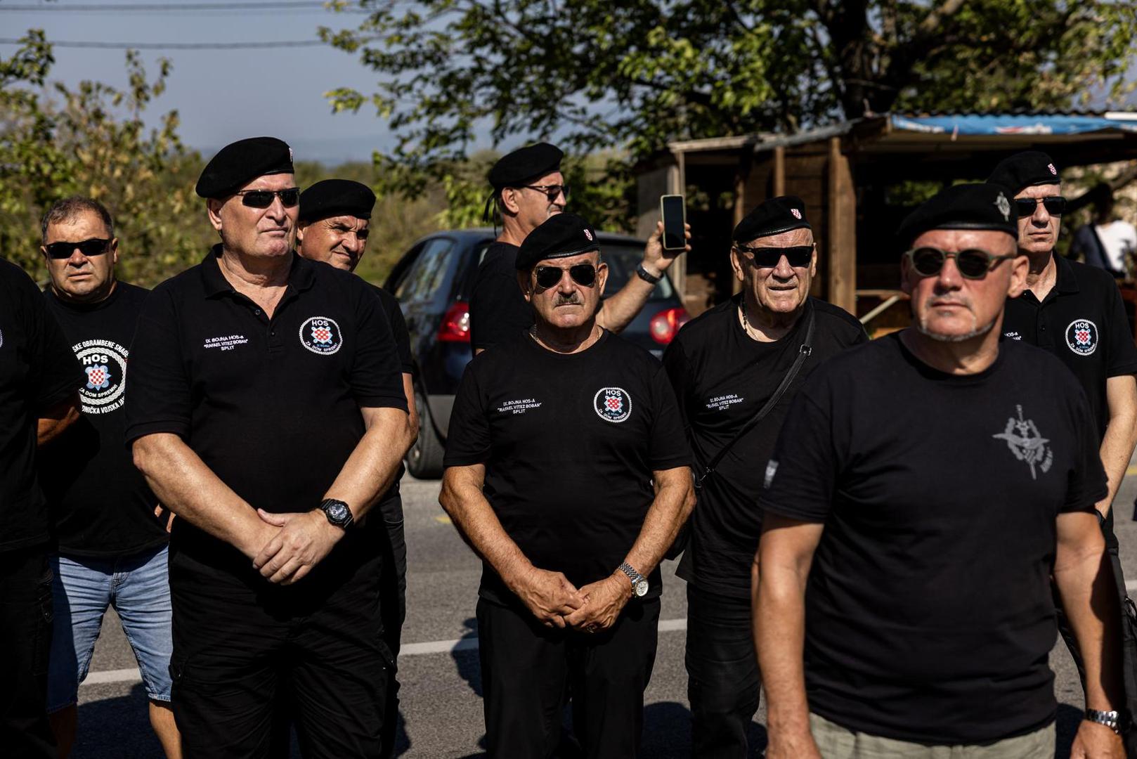 – Okupili smo se na 34. godišnjicu ubojstva naših prijatelja i, nažalost, ni danas ne možemo osjetiti trunku te pravde niti trunku satisfakcije jer ovaj zločin još nema ime i prezime onoga tko ga je počinio. Ali evo, ja vam danas mogu obećati da će to uskoro biti vrlo javno – rekao je Primorac.