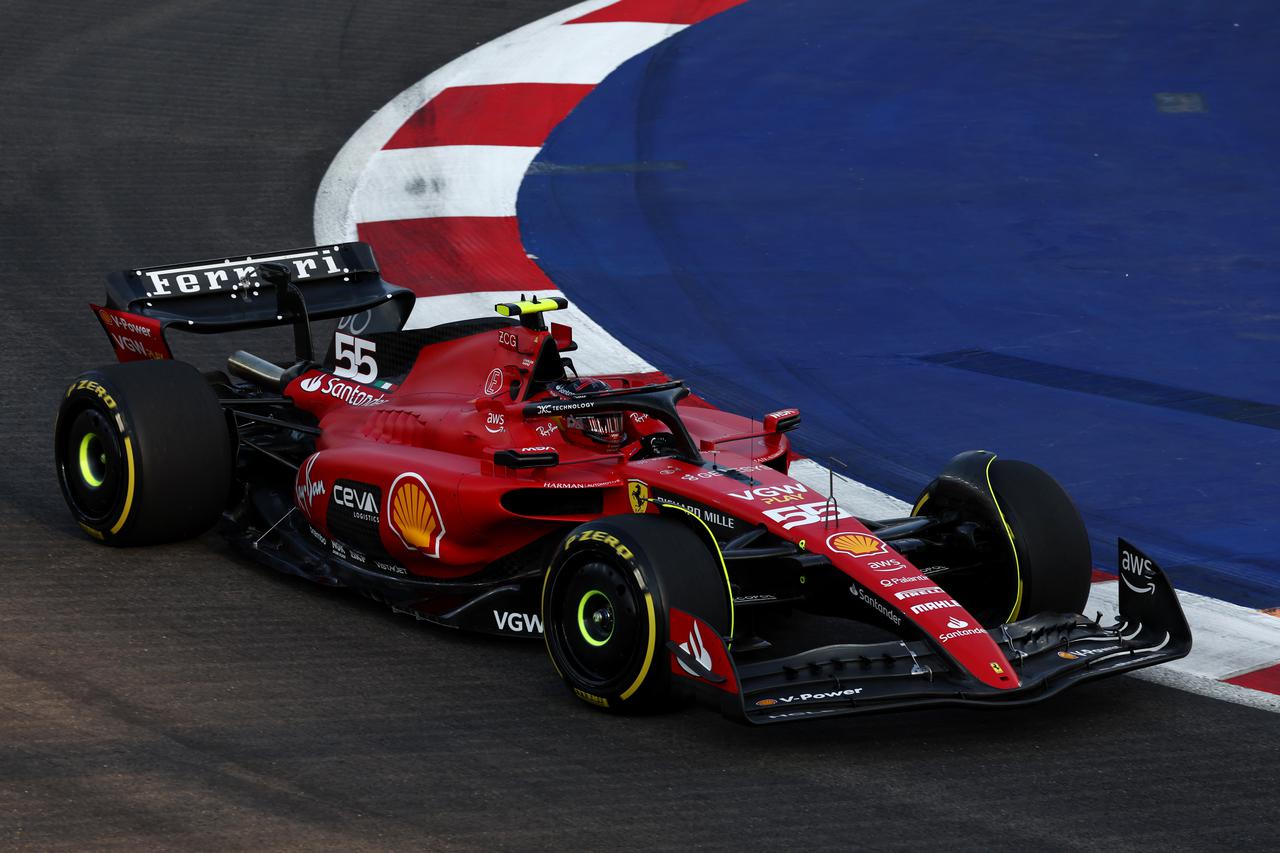 Singapore Grand Prix - Qualifying - Marina Bay Street Circuit