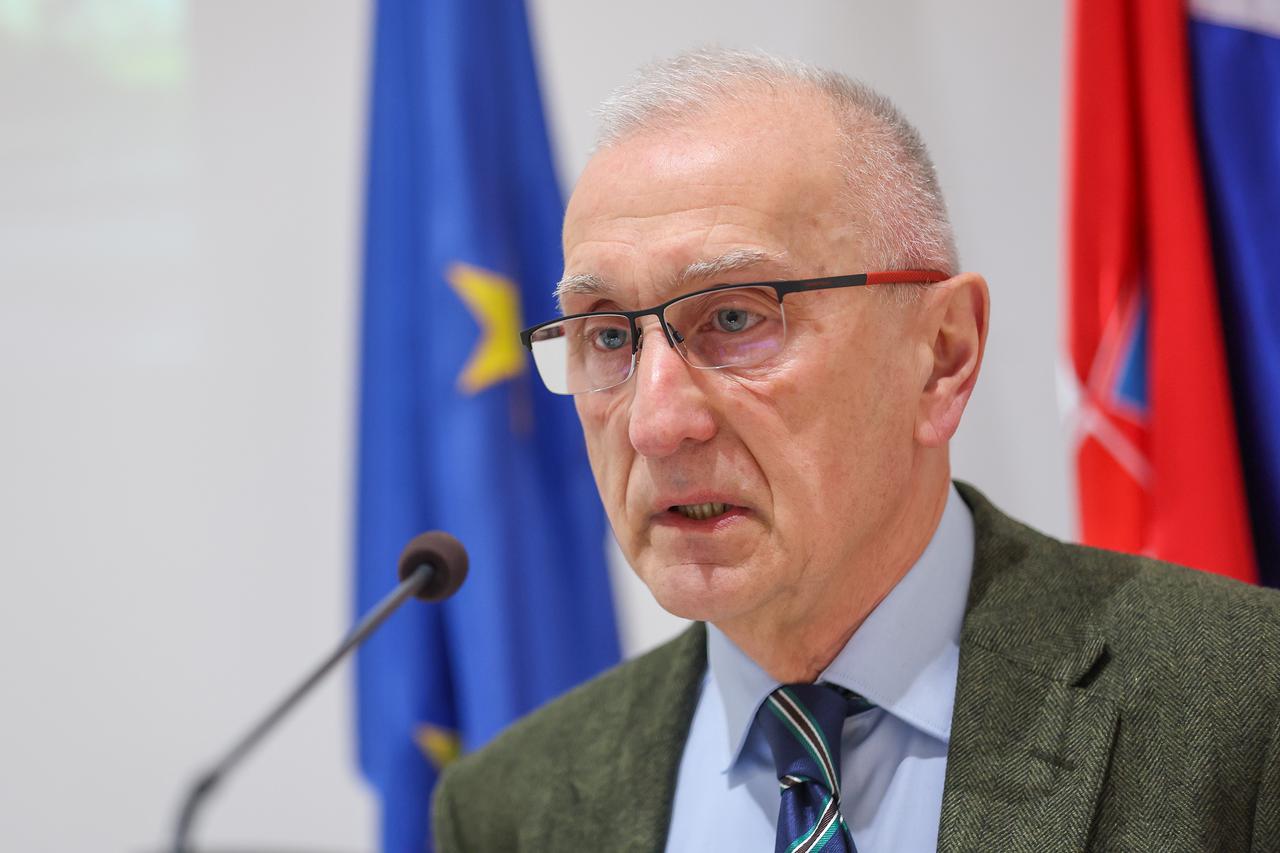 Akademik i glavni tajnik HAZU Dario Vretenar