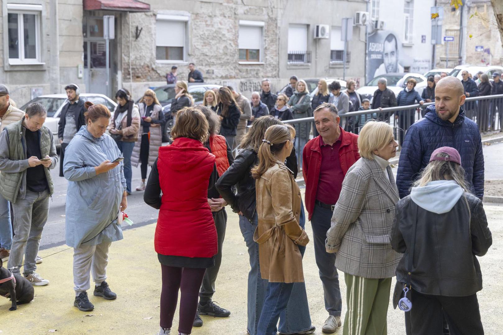 Birališta se zatvaraju u 20 sati, nakon čega se očekuju prve procjene rezultata.