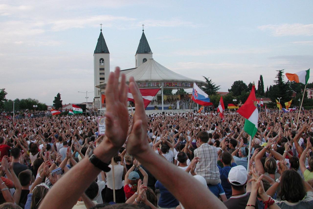'ZA BIH - DETALJ MEDUGORJE-SNIMIO:DALIBOR RAVICC'