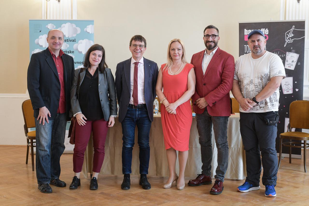 Romana Matanovac Vuckovic,  Tomislav Buntak, Boris Trupcevic,Monika Herceg i knjizevnik i Ivica Prtenjaca.