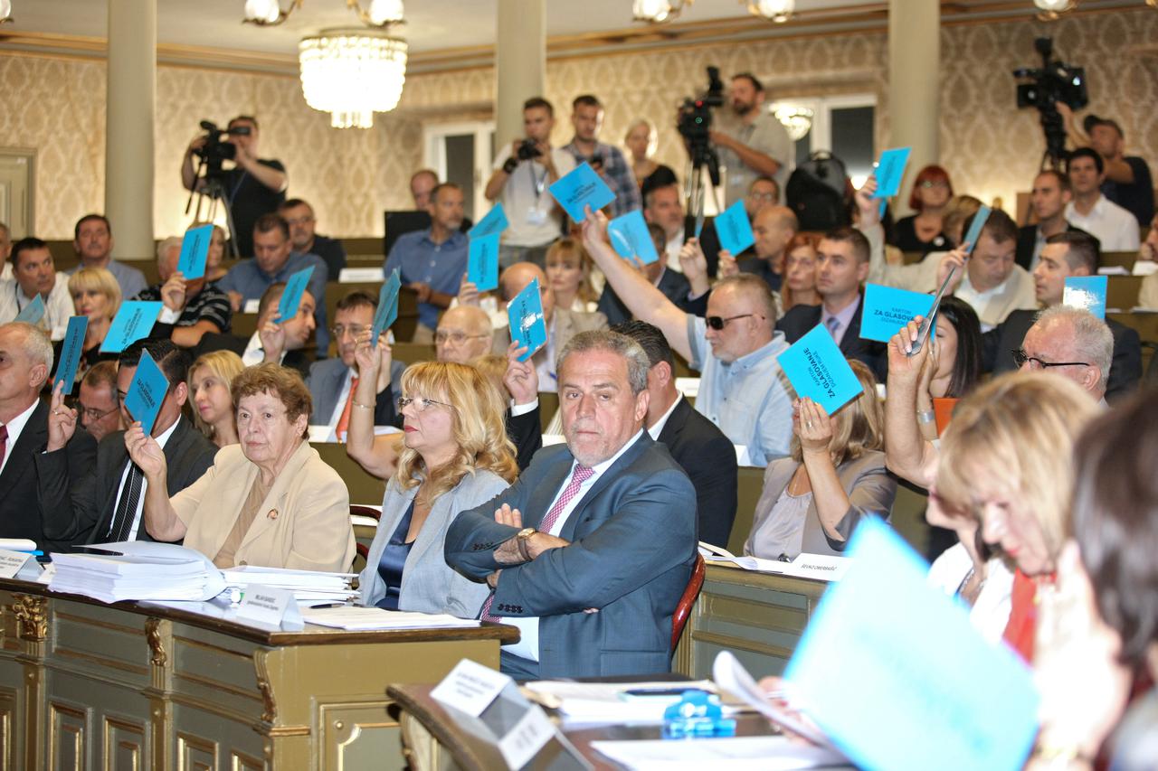 Skupštinari će odsad morati dobro paziti što i koliko govore jer će im se za skretanje s teme oduzeti riječ