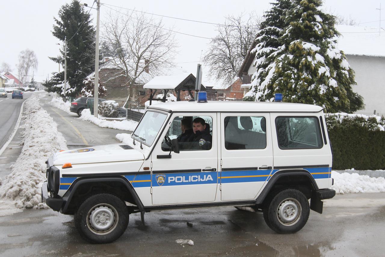 policija