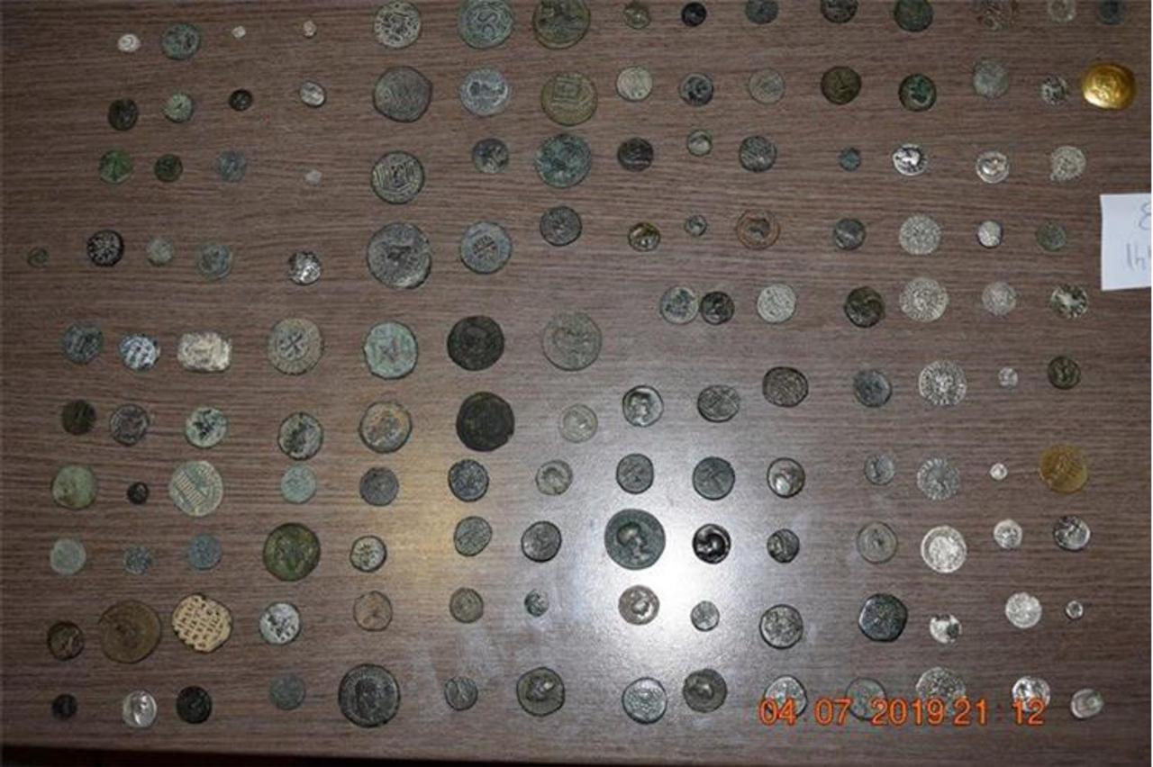 Na graničnom prijelazu Bajakovo spriječeno krijumčarenje antiknih novčića