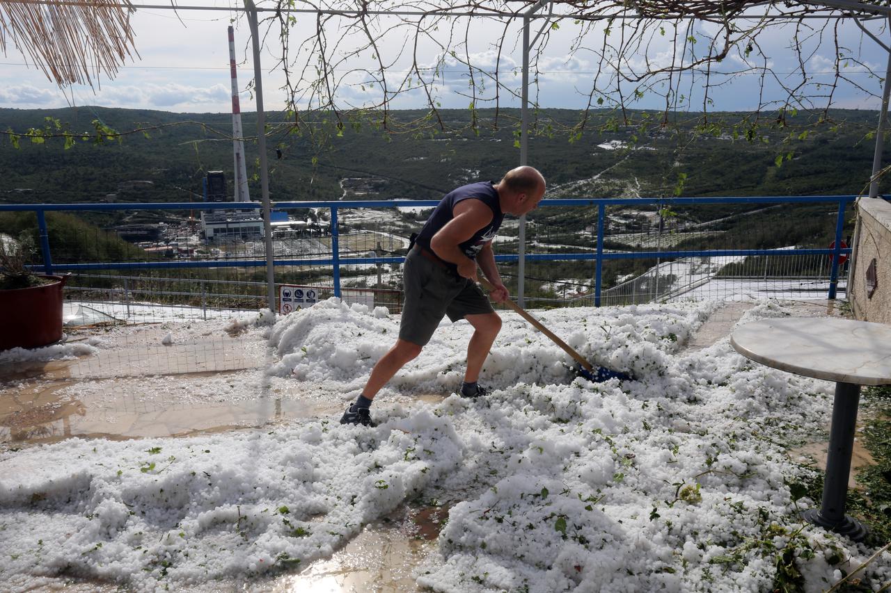 Grmljavinsko nevrijeme i tuča pogodili su područje Splita