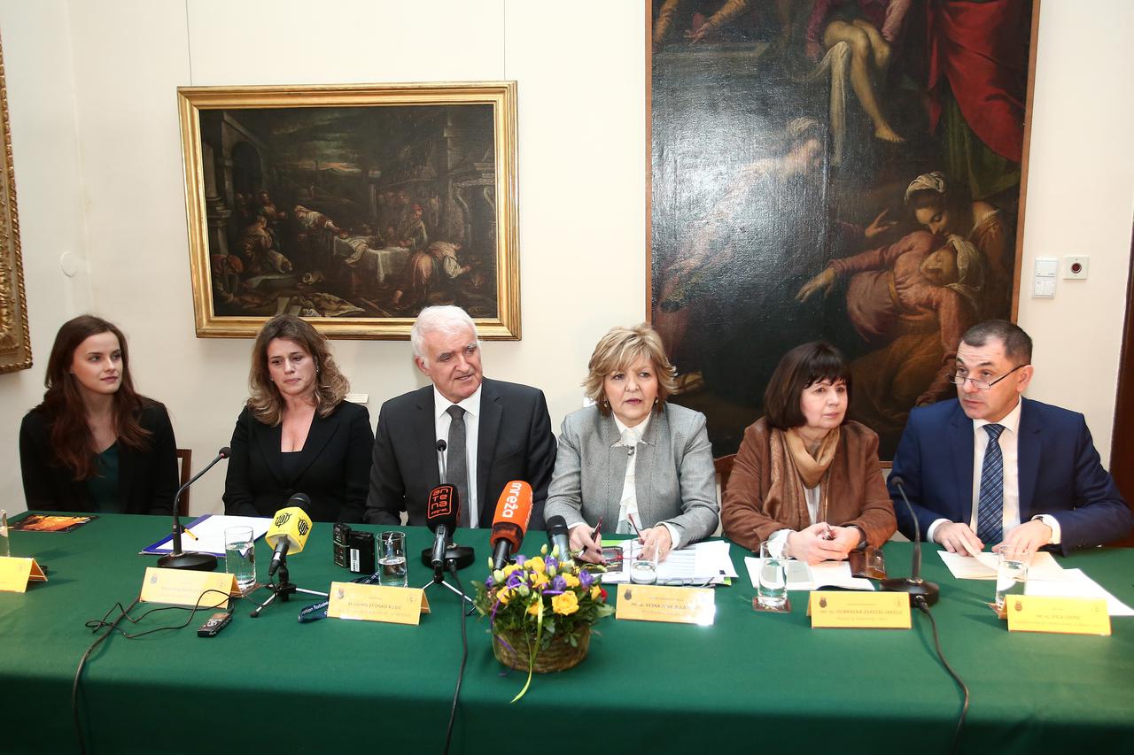 26.01.2016., Zagreb - U HAZU-u odrzana konferencija za medije na kojoj je najavljena manifestacija 11. Noc muzeja.  Ana Grbesa, Milvana Arko Pijevac, akademik Zvonko Kusic, Vesna Juric Bulatovic, Dubravka Osrecki Jakelic i Ivica Lovric.  Photo: Sanjin Str