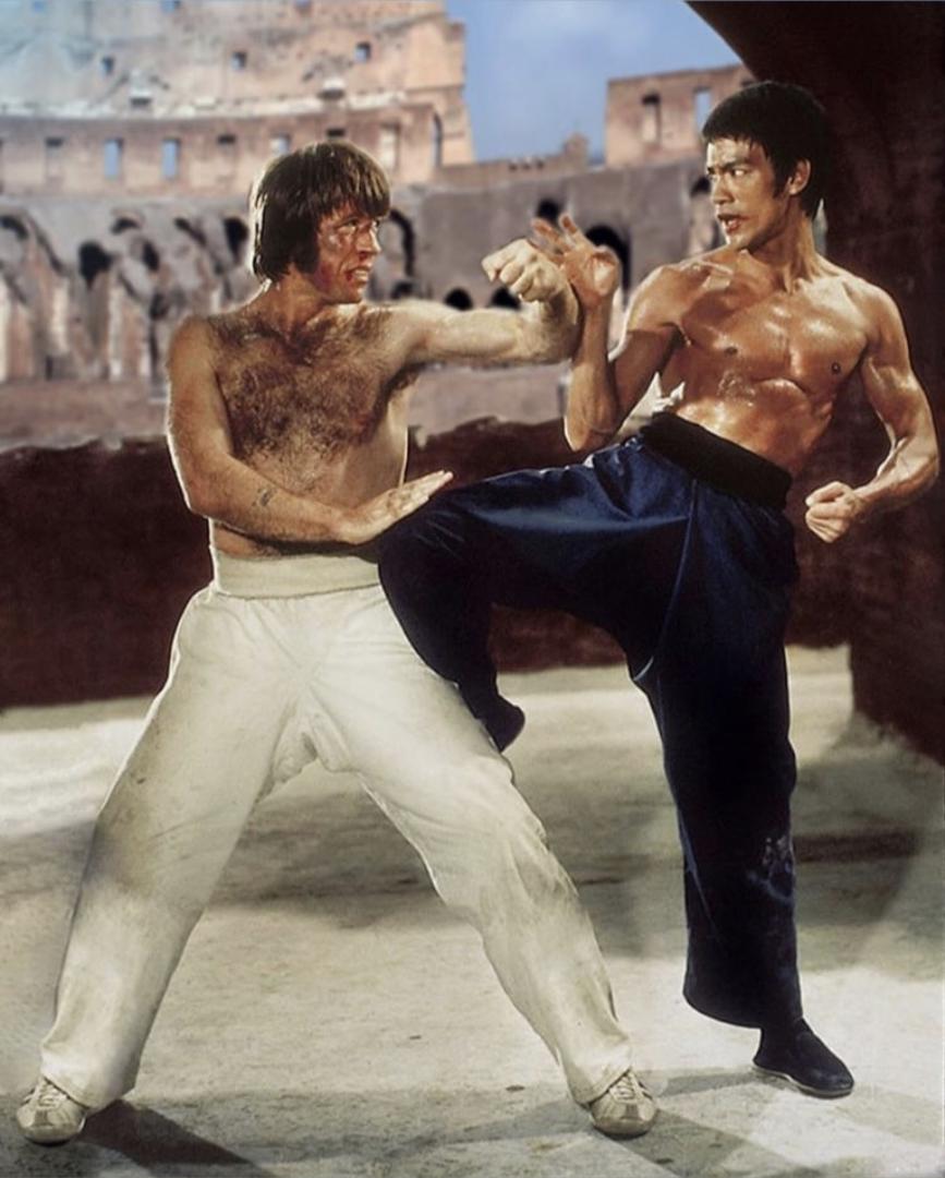 Filmski put Chucka Norrisa obilježila je spektakularna uloga u filmu "The Way of the Dragon" (Na zmajevom putu) iz 1972. godine. U ovom klasiku borilačkih vještina, Norris glumi Colta, američkog borca unajmljenog da eliminira osobu čiji lik tumači legendarni Bruce Lee. Njihov finalni okršaj u rimskom Koloseju smatra se jednom od najlegendarnijih scena borbe u povijesti kinematografije, a upravo je ta uloga, temeljena na fizičkoj pojavi i vještini, Norrisa lansirala na svjetsku scenu