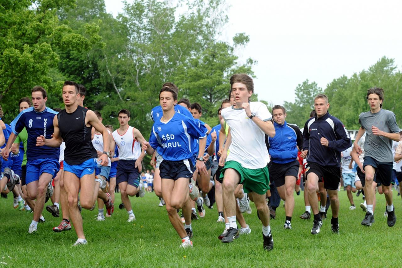 'sport...Zagreb...26.04.2009.    Bundek, Kros Sportskoih novosti, trcanje, djeca,  Photo: Goran Stanzl/Vecernji list'