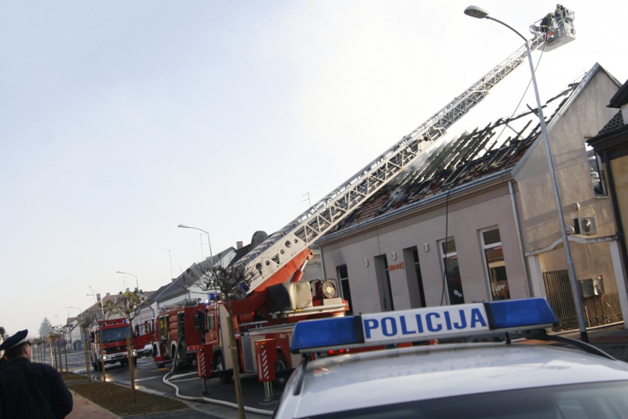 \'Koprivnica, 17.11.2010 - Policija je pronasla muskarca koji je opljackao butik u Basaricekovoj ulici i zapalio ga. Snimio: Marijan Suu009Aenj\'