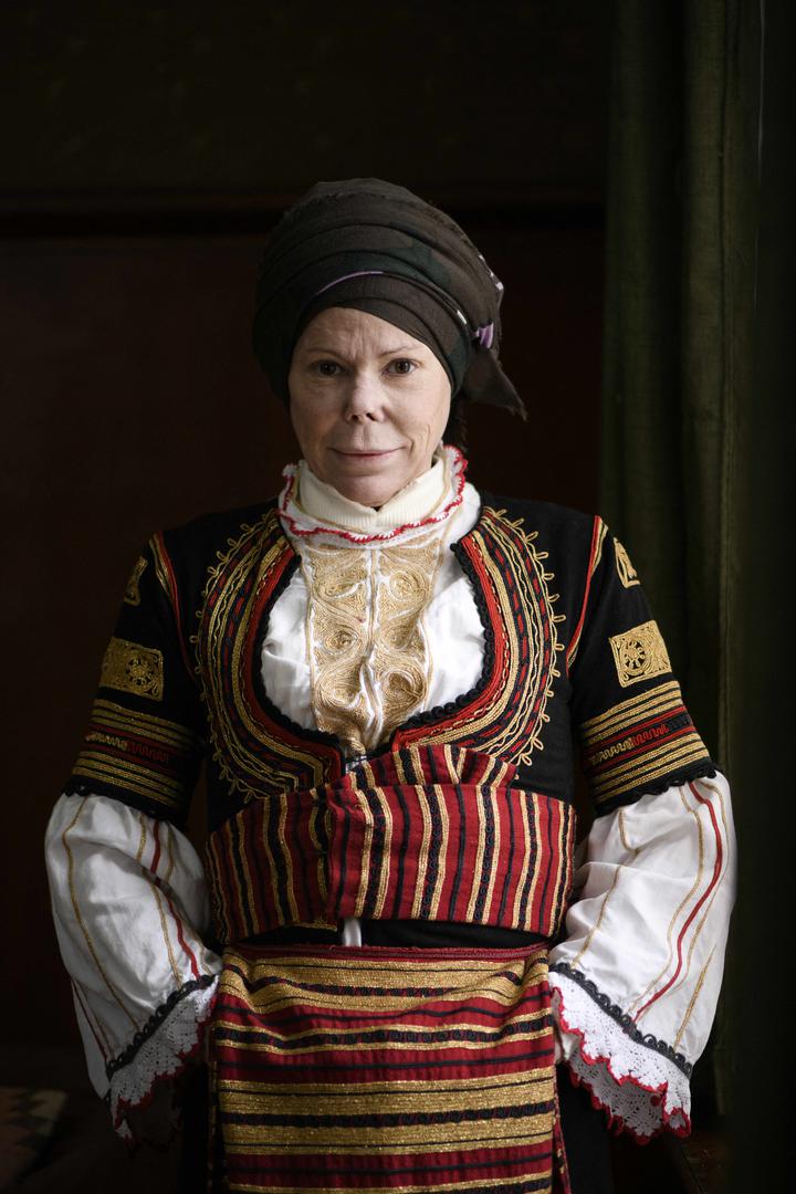 Inače, Kalina, princeza od Bugarske, rođena je 19. siječnja 1972. u Madridu. Ona je jedina kći i peto dijete kralja Simeona i kraljice Margarite. Završila je Lycée Français, gdje su prethodno studirali njezin otac i četiri brata. Potom je nastavila studij na English Collegeu u glavnom gradu Španjolske, piše u životopisu bugarske princeze. 