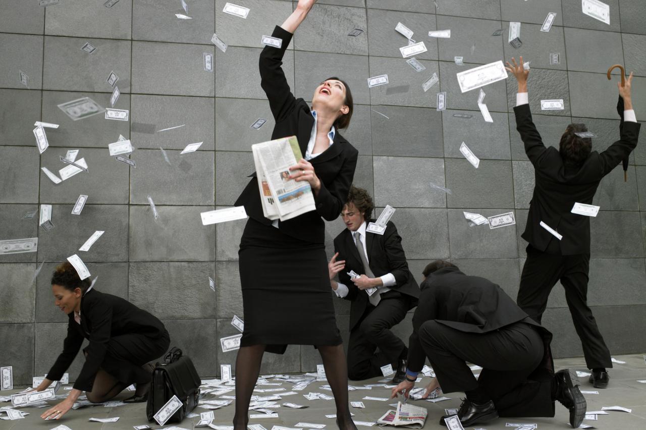 novac,bogati,pada novac