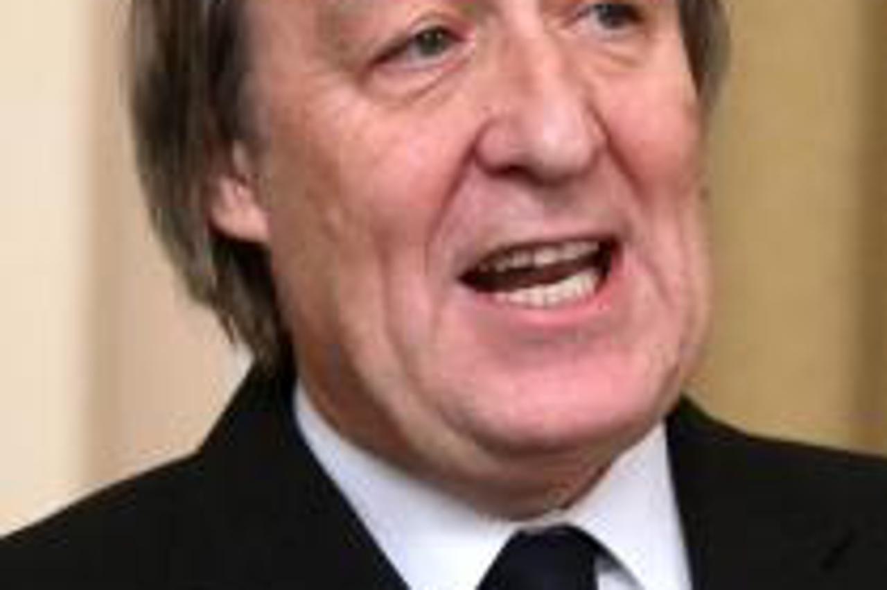 '01.12.2011. Rijeka - Furio Radin predstavio predizborni program clanovima talijanske zajdnice u Rijeci. Photo: Nel Pavletic/PIXSELL'