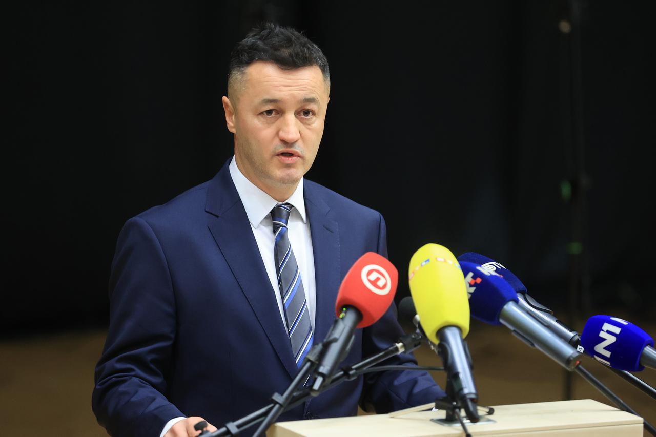 Predsjednik Zoran Milanović sudjelovao na svečanoj sjednici Gradskog vijeća Valpova