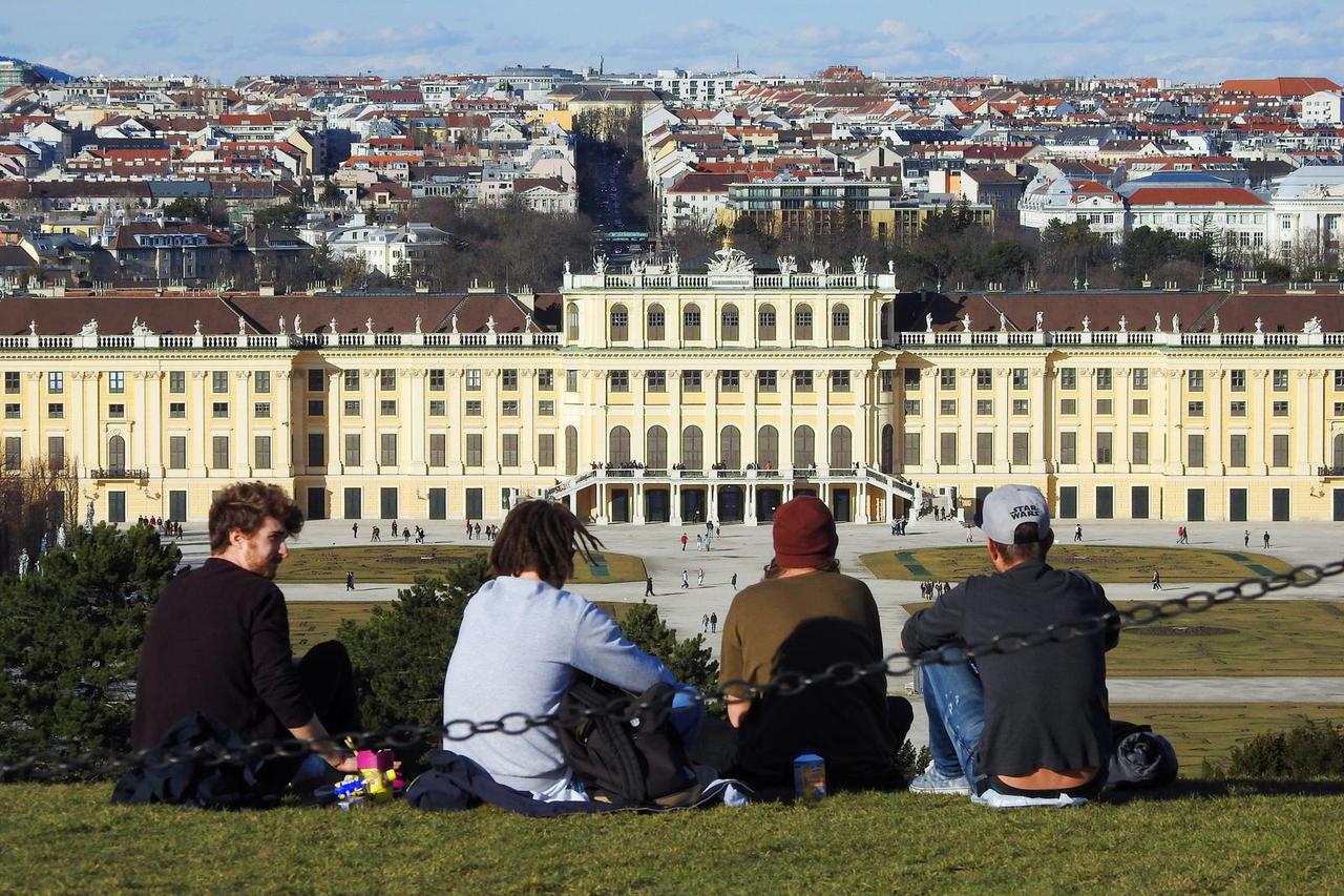 Dvorac Schonbrunn u Be?u