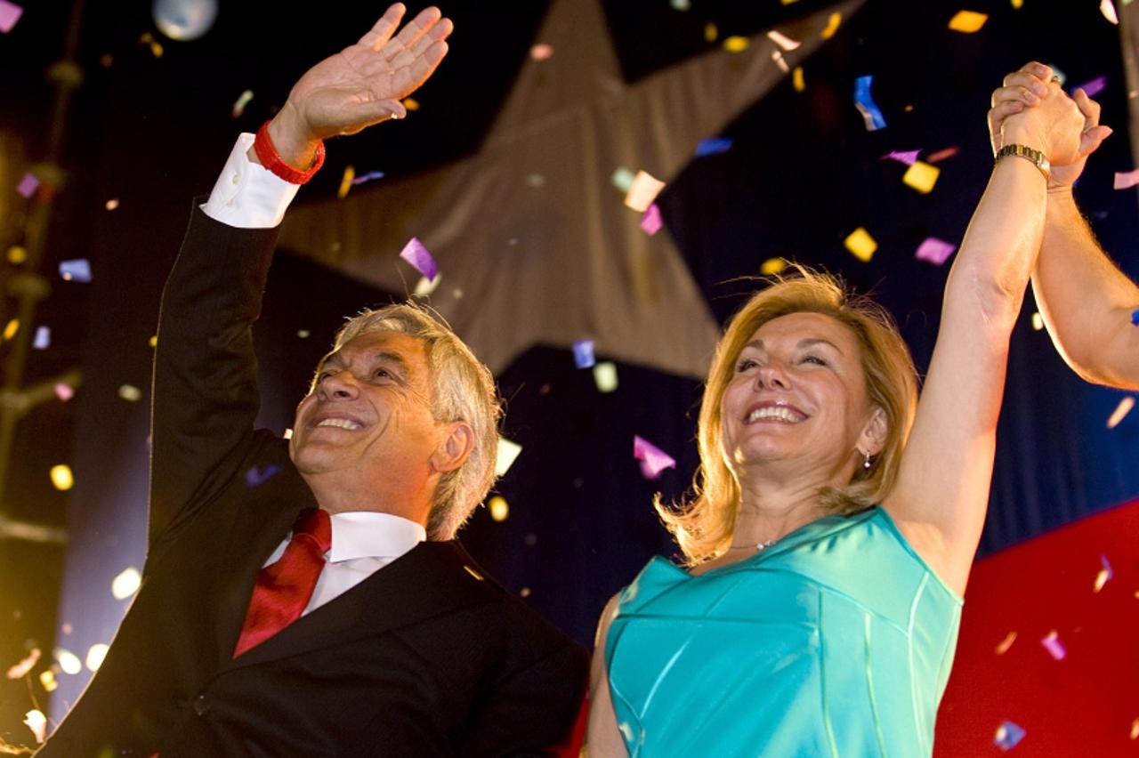 Sebastian Pinera sa suprugom Ceciliom Morel 