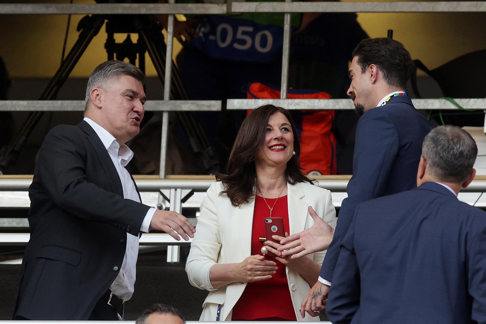 Vjenčali su se 1994. godine, a iz braka imaju dvojicu sinova - Ante Jakova Milanovića i Marka Milanovića.