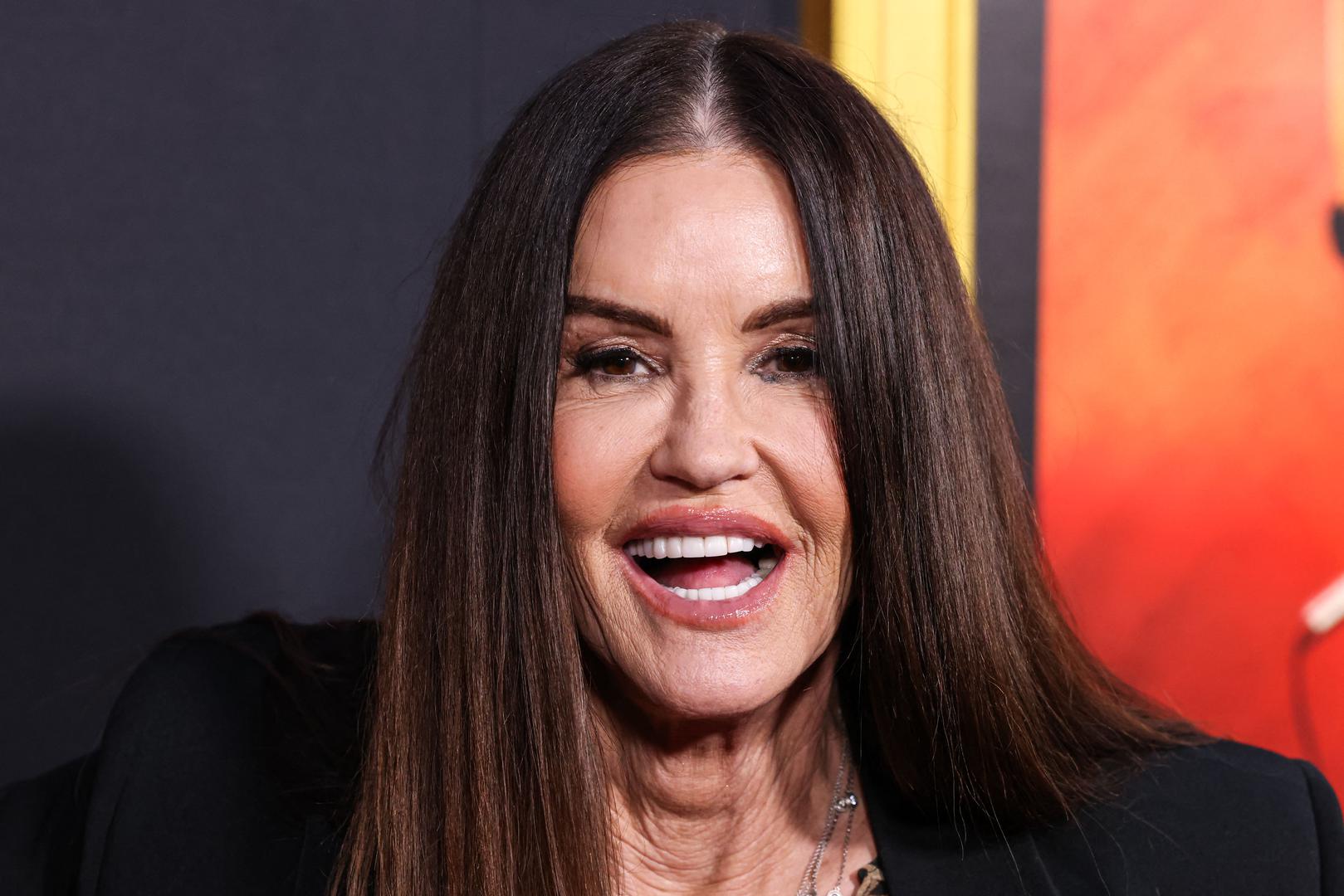 Janice je 16. veljače proslavila 71. rođendan, a do sad je priznala kako je bila na operaciji povećanja grudi, liposukciji, zatezanju kože na vratu i licu, a botoks uzima na redovitoj bazi. 