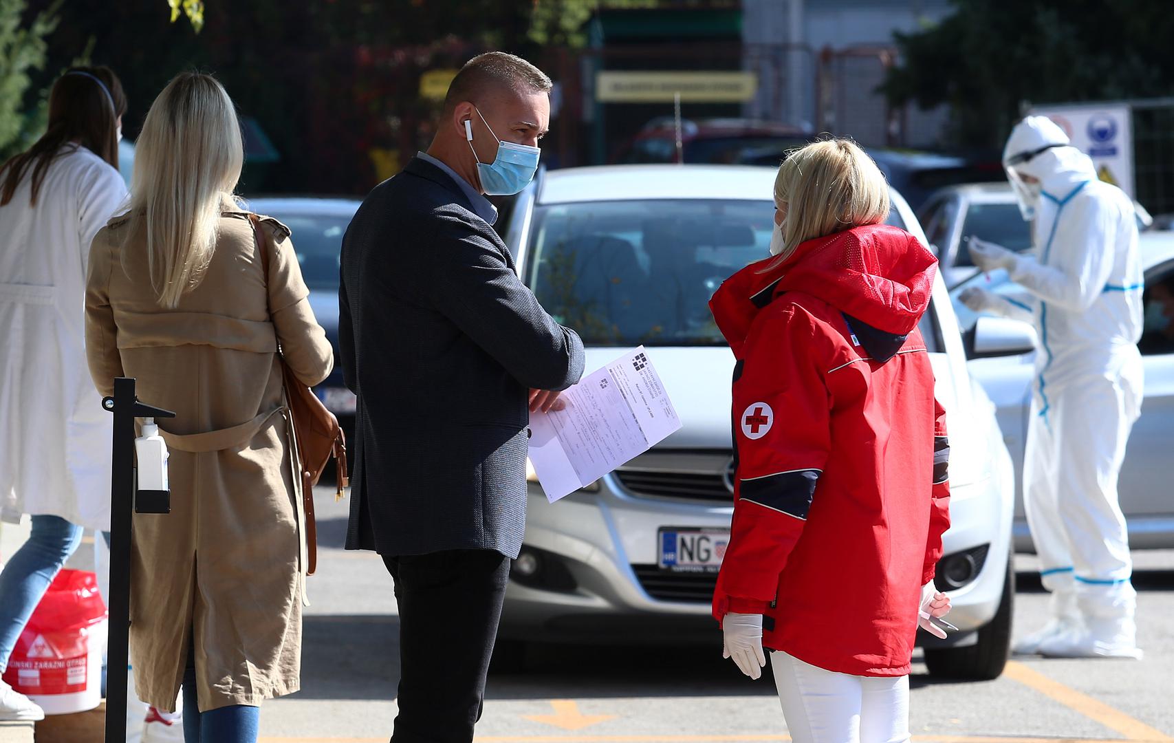 09.10.2020., Zagreb - Drive-in testiranje na koronavirus u Nastavnom zavodu za javno zdravstvo Andrija Stampar.
Photo: Matija Habljak/PIXSELL