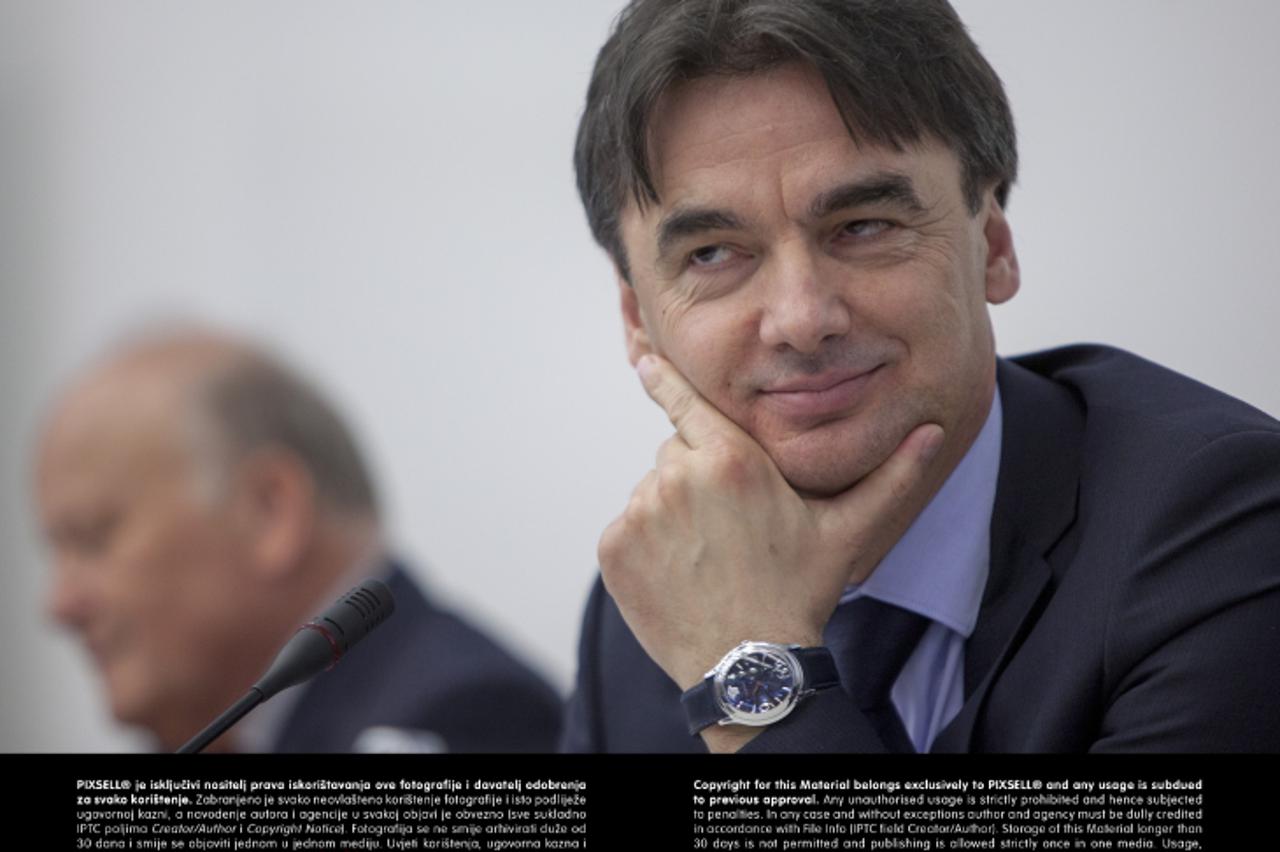 '15.04.2013. Rijeka - ProInvest u Rijeci, potpredsjednik Vlade Grcic, ministri Slako Linic, Sinisa Hajdas-Doncic, Darko Lorencin, Gordan Maras predstavili su  Vladin program koraka za pokretanje inves