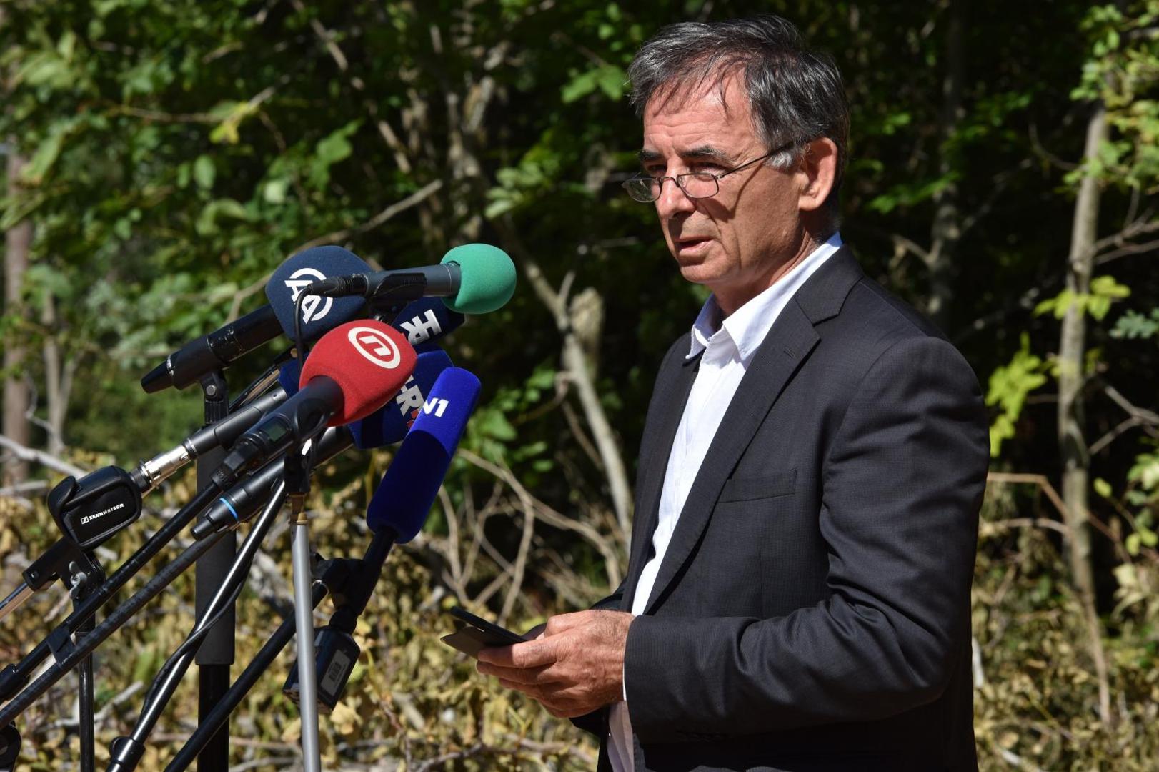 25.08.2020., Plavno - U organizaciji Srpskog narodnog vijeca u Plavnom i Gruborima organizirana komemoracija za civilne zrtve rata ubijene nakon Vojno-redarstvana akcije Oluja. Saborski zastupnik Milorad PupovacPhoto: Hrvoje Jelavic/PIXSELL