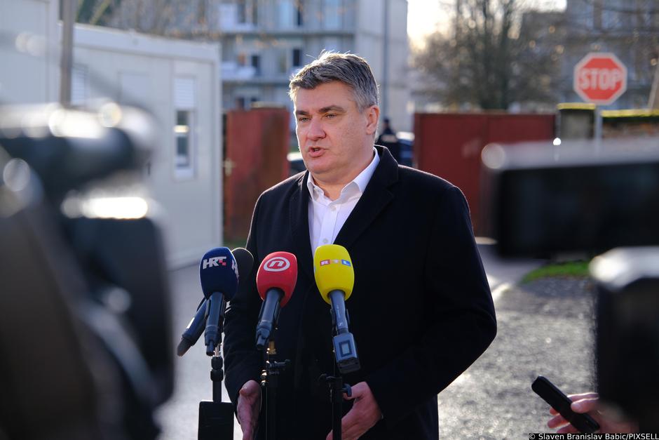Predsjednik Milanović dao izjave za medije nakon obilaska Banije