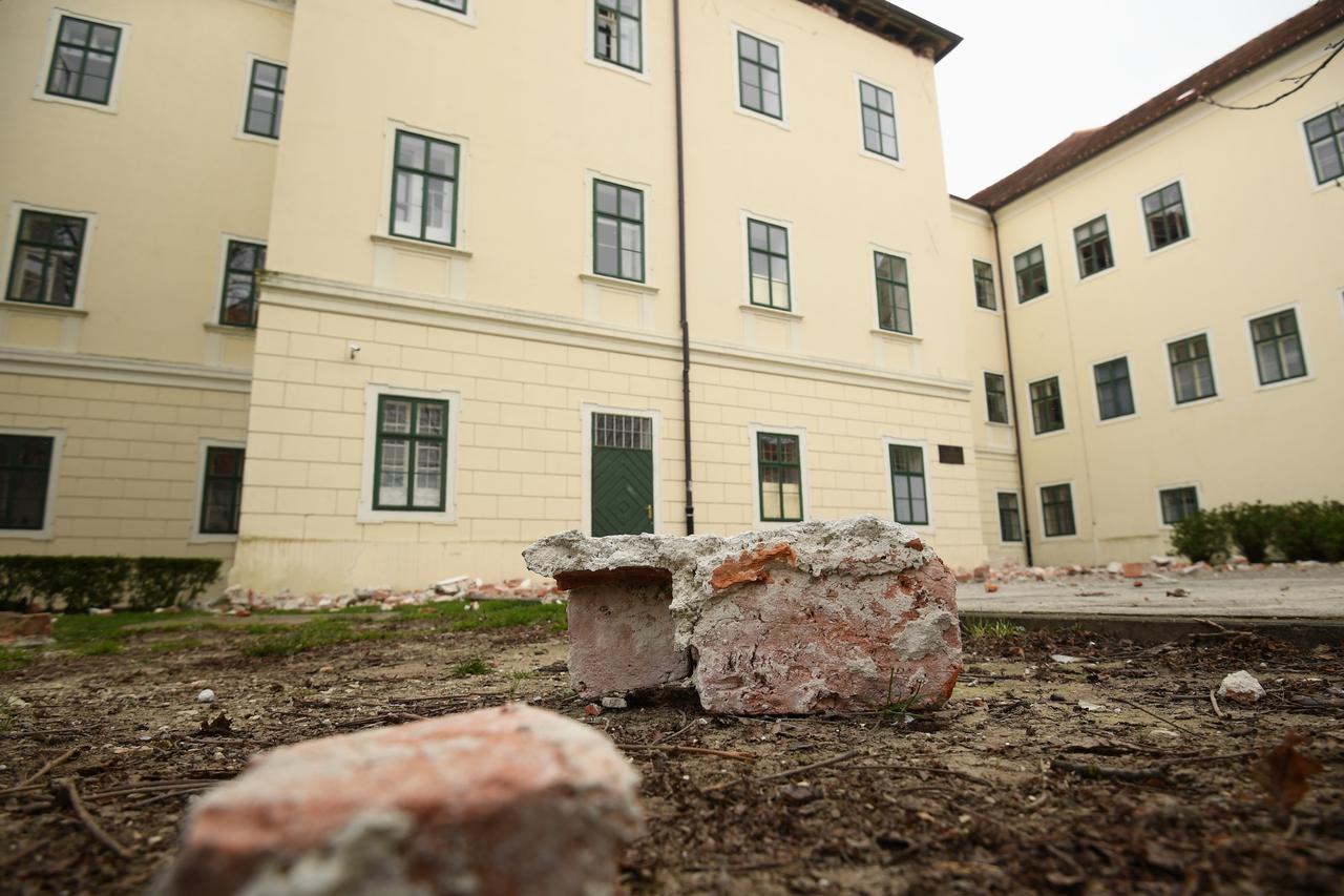 Gornjogradska gimnazija