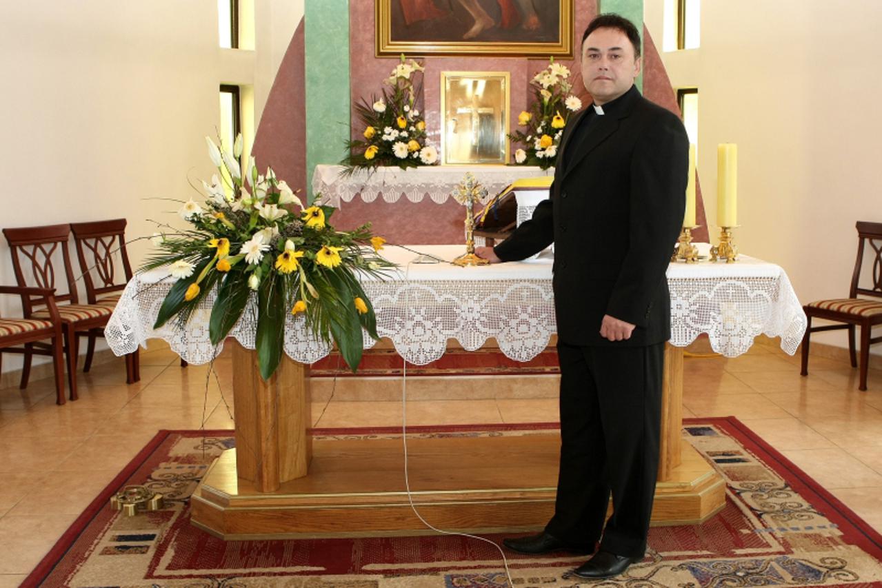 \'29.04.2011,Berak,Svecenik u selu Berak kod Vukovara, Marko Tomusic Photo: Davor Javorovic/PIXSELL\'