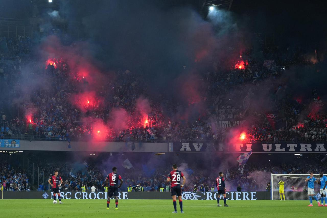 Serie A - Napoli v Cagliari