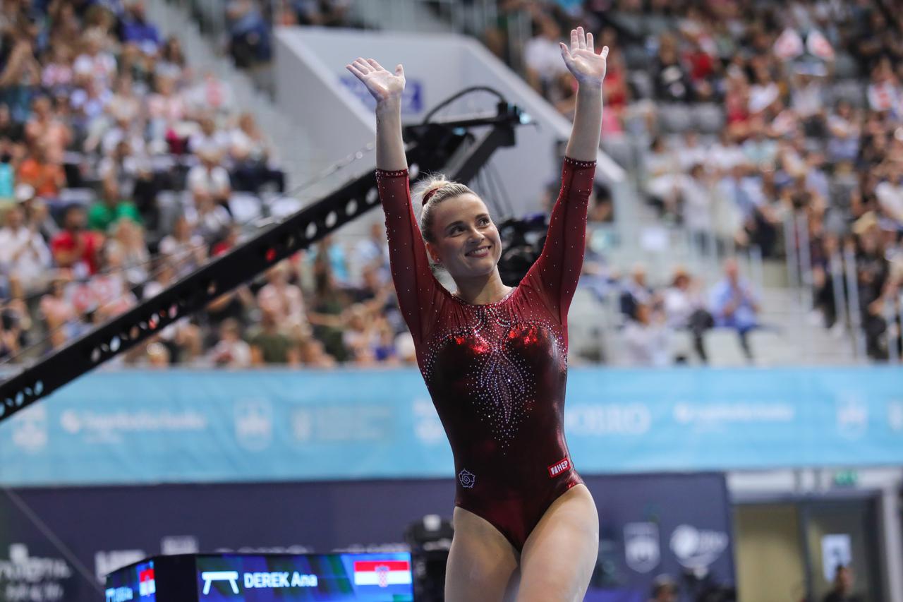 Srbić zlatni, Đerek dva puta srebrna za kraj najuspješnijeg Svjetskog kupa u Osijeku