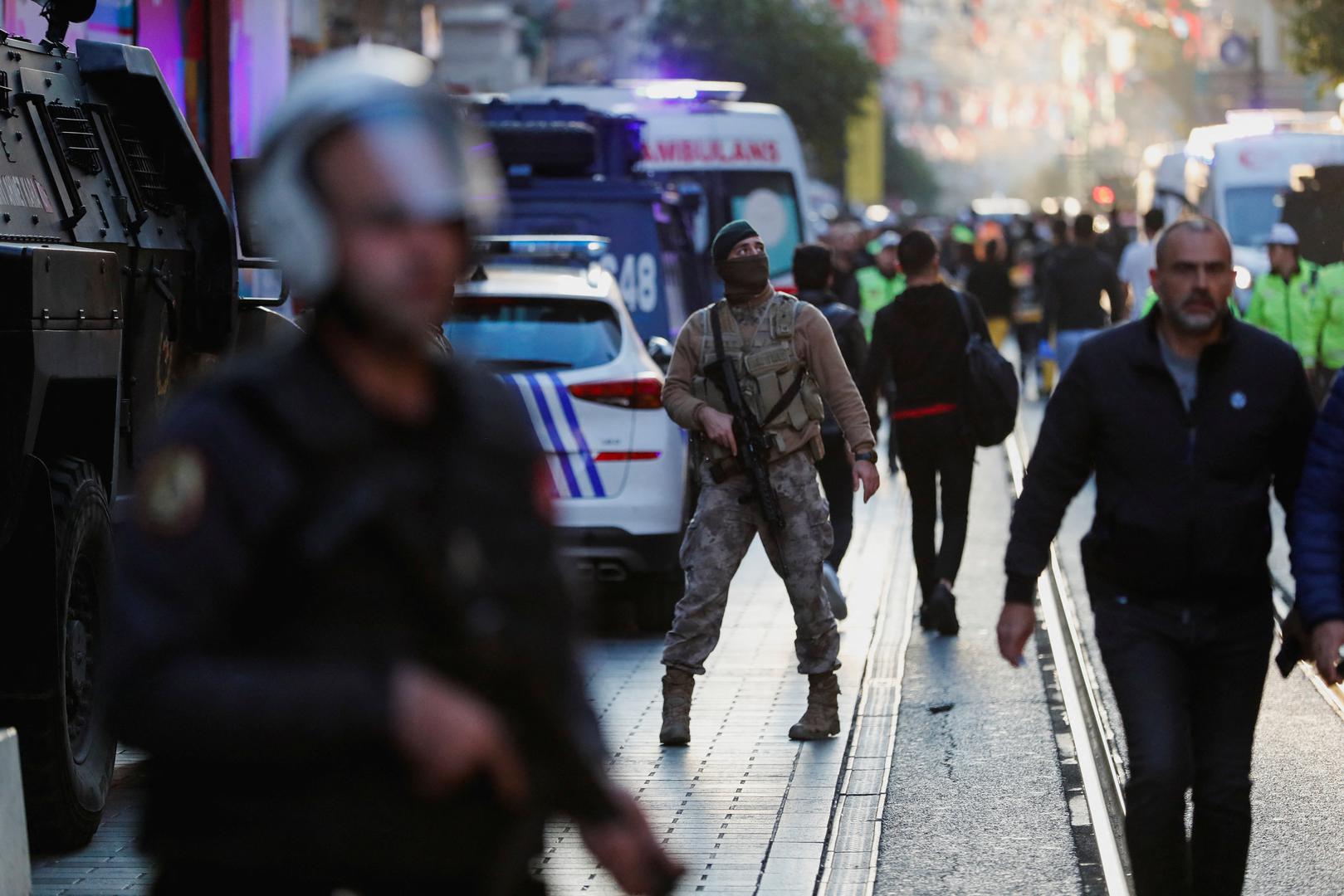 A member of the security forces stands near the scene after an explosion on busy pedestrian Istiklal street in Istanbul, Turkey, November 13, 2022. REUTERS/Kemal Aslan Photo: KEMAL ASLAN/REUTERS