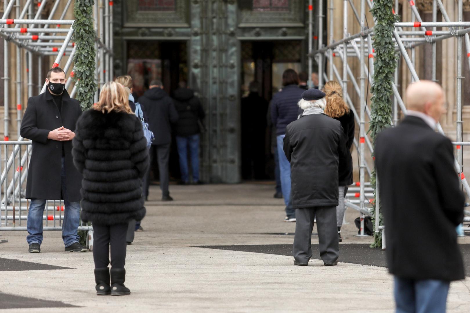 25.12.2020., Zagreb - Zagrebacki nadbiskup, kardinal Josip Bozanic, predvodio je misu svetkovine Rodjenja Gospodinova. Misnom slavlju prisustvovali su Andrej Plenkovic i Gordan Jandrokovic. Photo: Borna Filic/PIXSELL