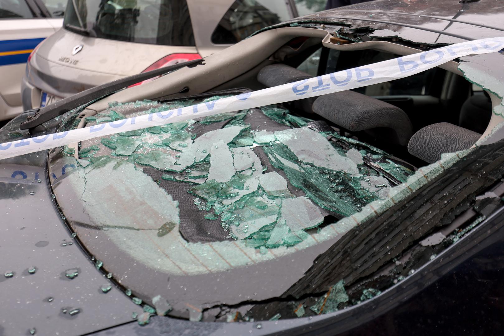 29.10.2022., Zagreb - Starijeg muskarca u subotu oko 4 sata ujutro napala su dvojica muskaraca u Ulici Marijane Radev u zagrebackom naselju Precko. Njega su opljackali, a potom mu i palicom razbili automobil. Photo: Igor Kralj/PIXSELL