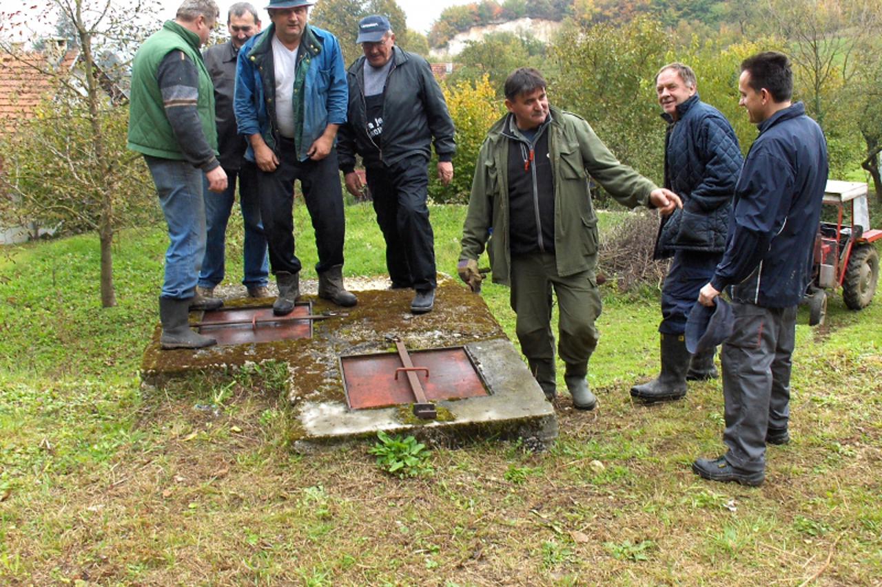 \'klonirator1_anp_sis_191010\'