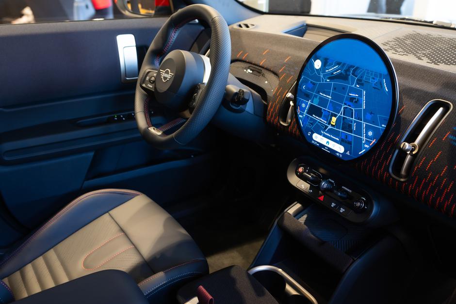 Buntovni BMW X2 i karizmatični MINI Countryman