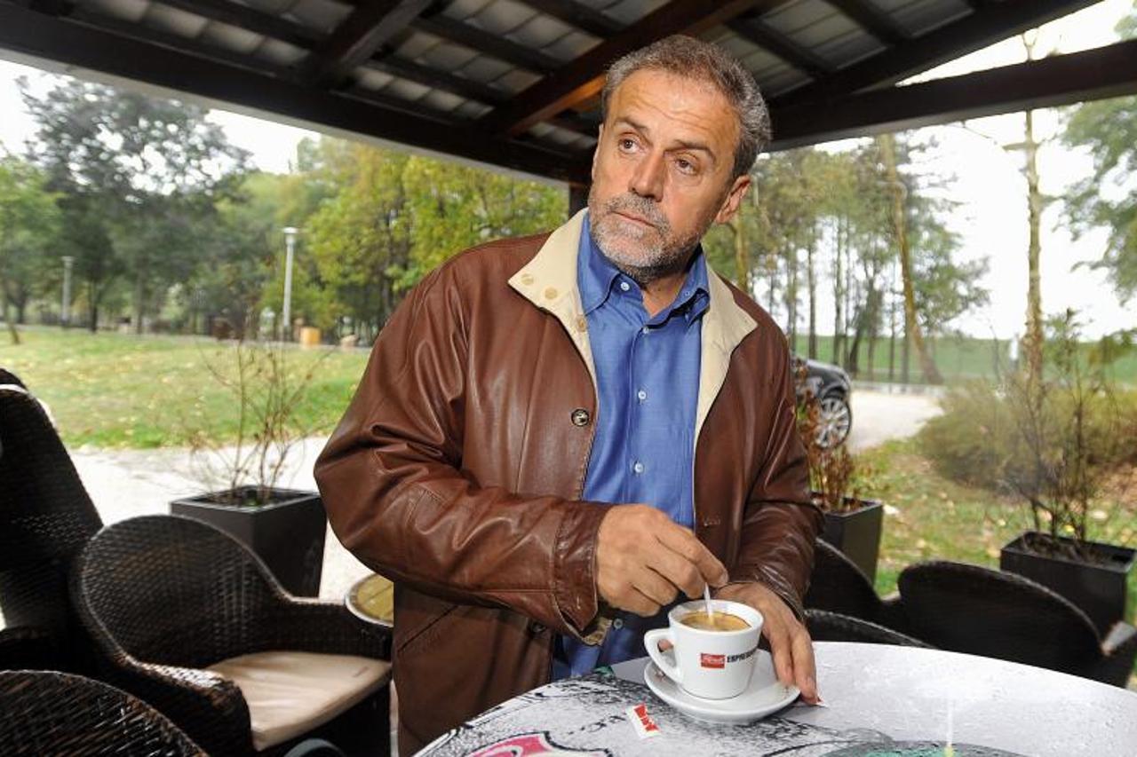 Milan Bandić,kava