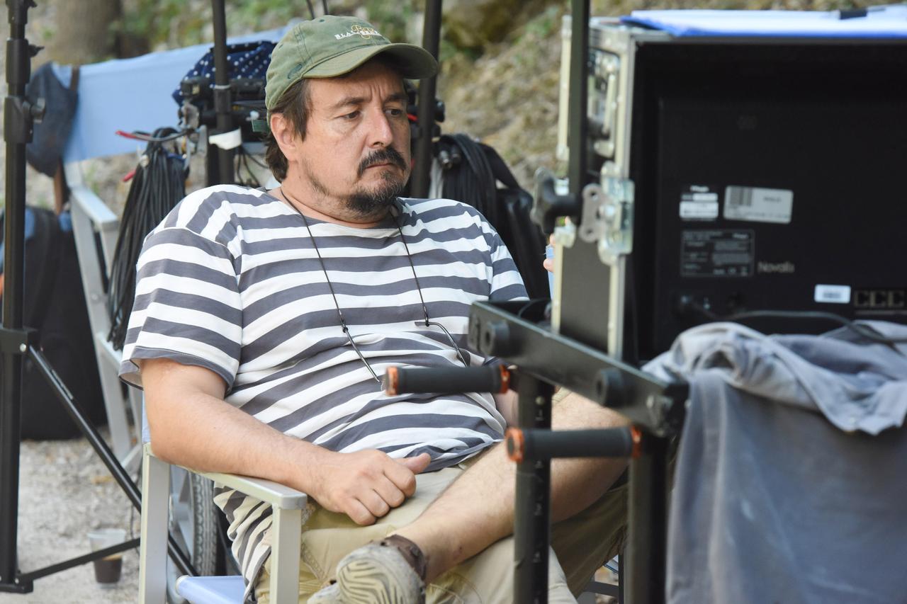 17.07.2015., Sibenik - Na Roskom Slapu u Nacionalnom parku Krka snima se igrani film Ministarstvo ljubavi u reziji Pave Marinkovica. U filmu glume Stjepan Peric i Ecija Ojdanic. Photo: Hrvoje Jelavic/PIXSELL