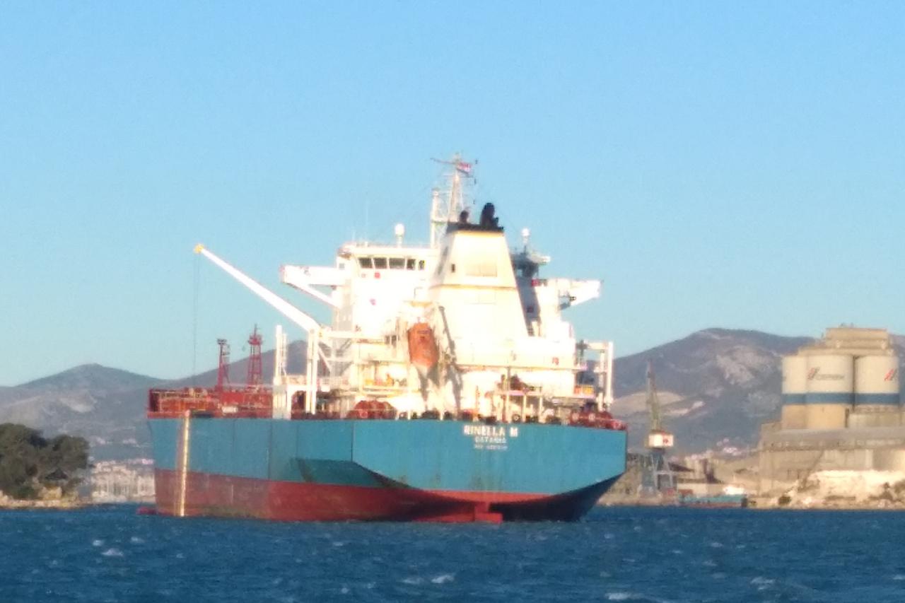 Nasukani tanker